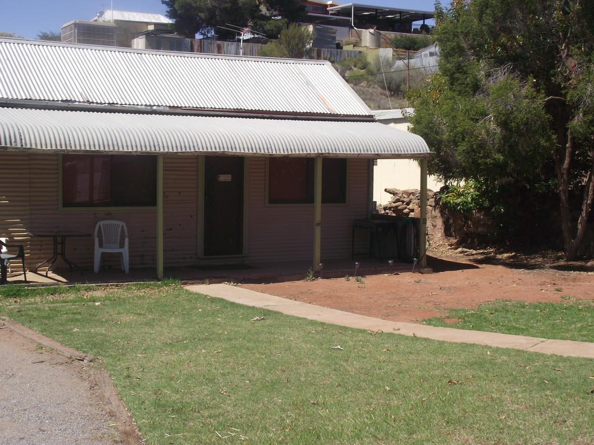 Aly'S Cottage Broken Hill Exterior photo